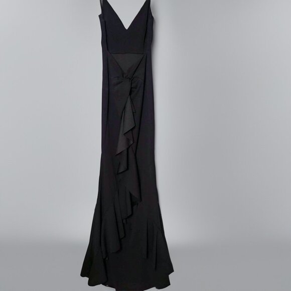 BLACK STRAPPY V-NECK FISHTAIL MAXI DRESS - Picture 4 of 4